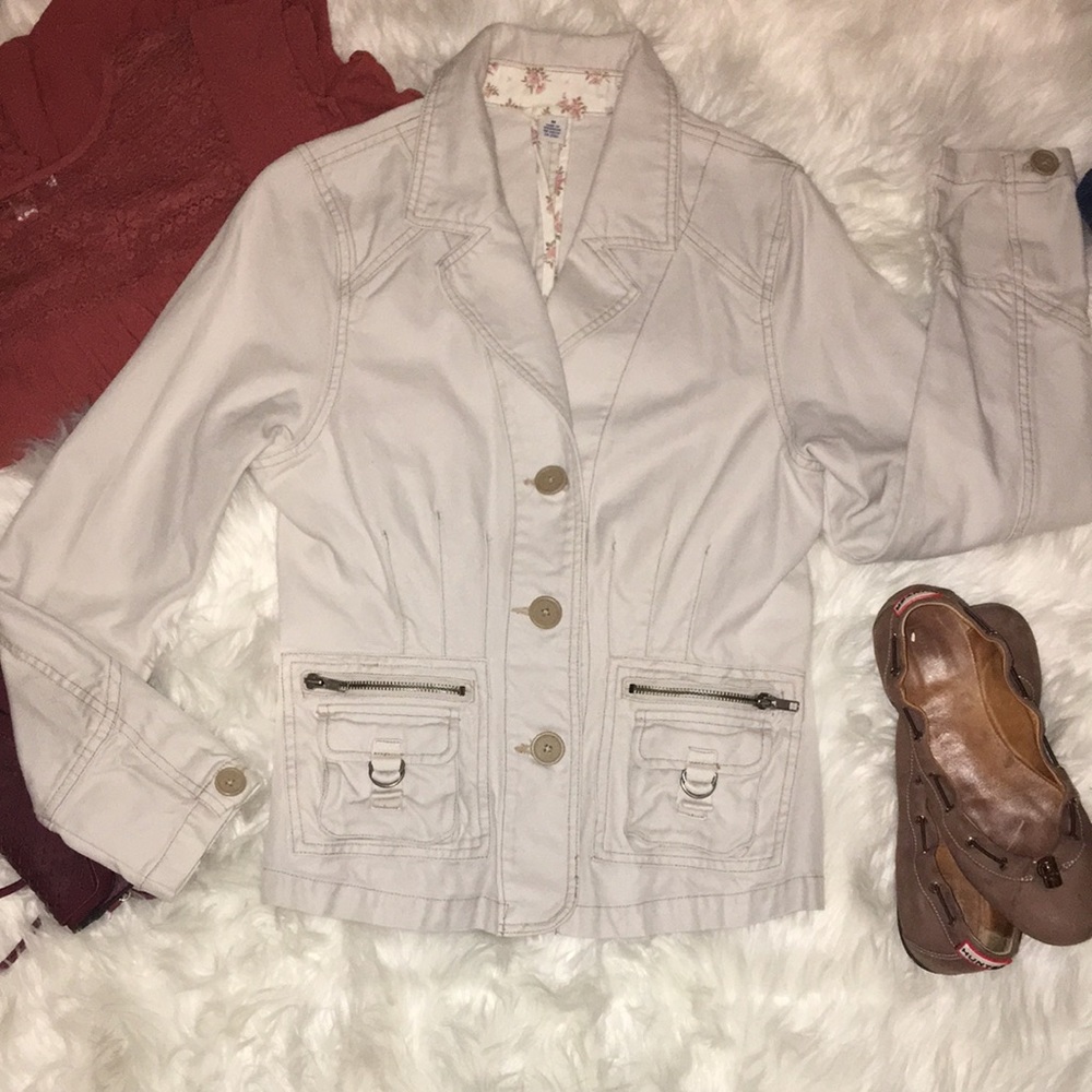 Old Navy Cream Utility Jacket Classic Style